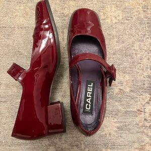 Women's Red Patent Leather Mary Jane Shoes